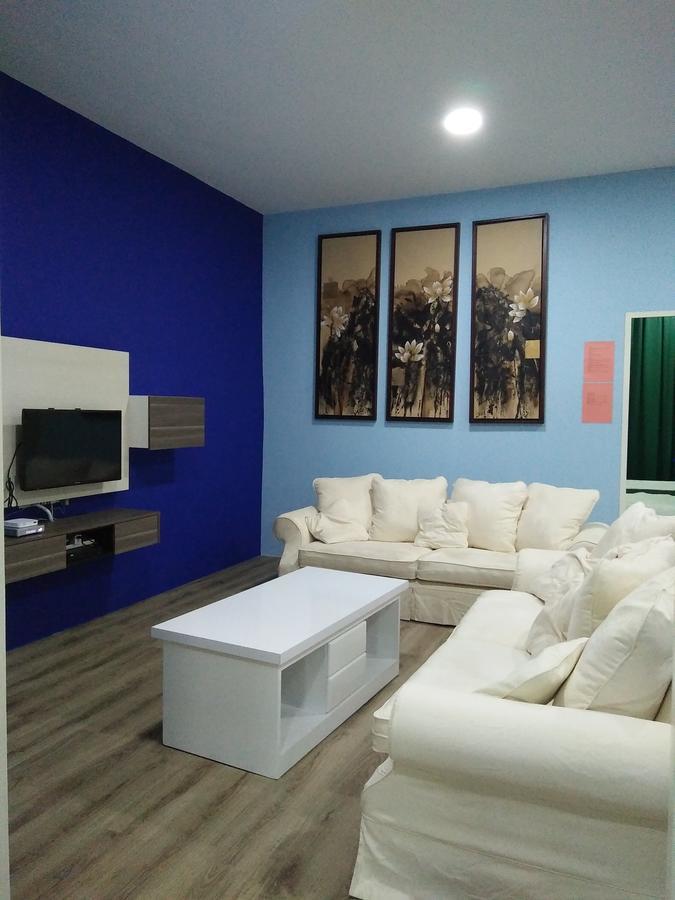 Xenia Homestay クチン エクステリア 写真