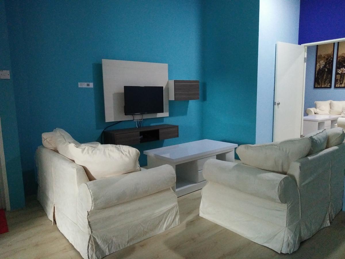 Xenia Homestay クチン エクステリア 写真