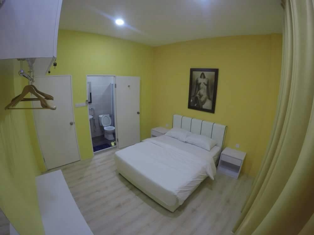 Xenia Homestay クチン エクステリア 写真