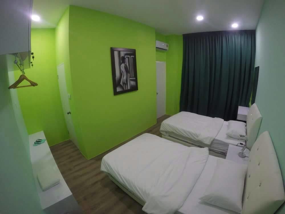 Xenia Homestay クチン エクステリア 写真