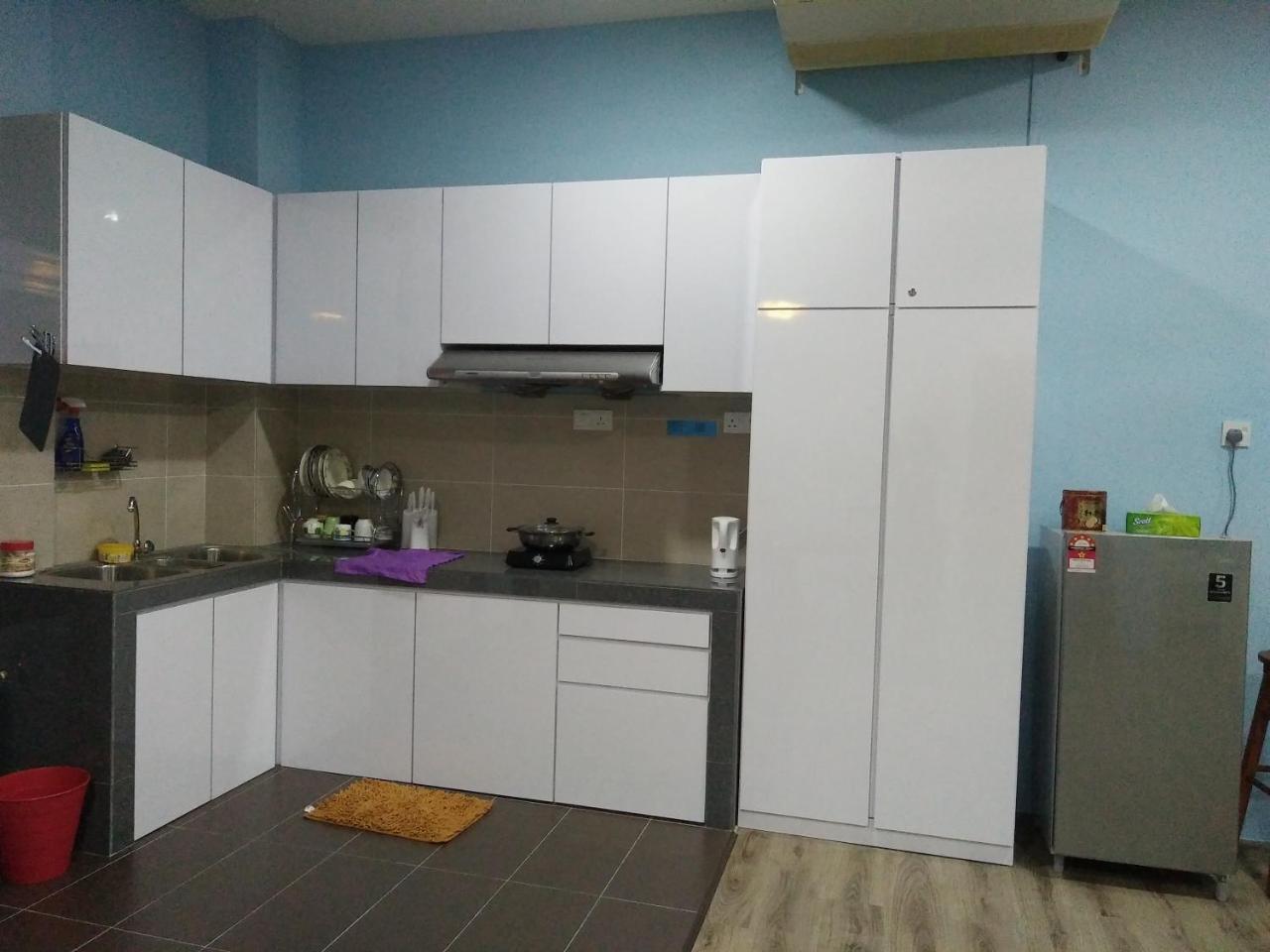 Xenia Homestay クチン エクステリア 写真